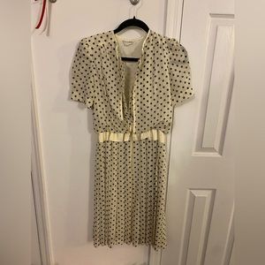 Adorable vintage black and white polka dot dress! Vintage size 9